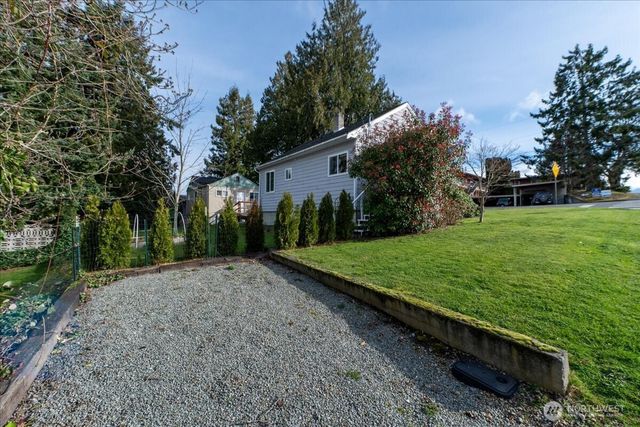 901 N 8th Street, Mount Vernon, WA 98273