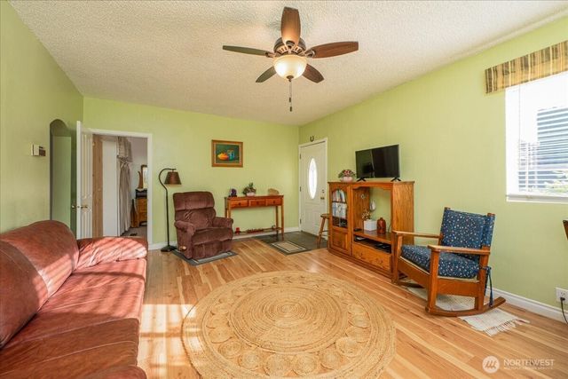 901 N 8th Street, Mount Vernon, WA 98273