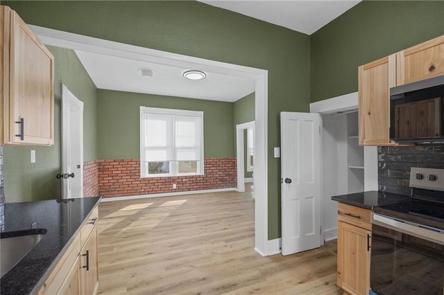 3111 Lafayette Street, St Joseph, MO 64507