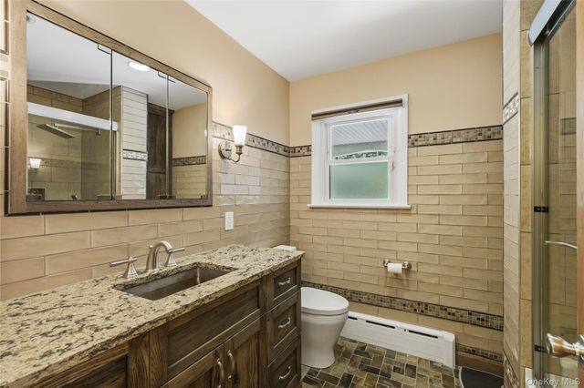 1 Henning Drive, Montrose, NY 10567