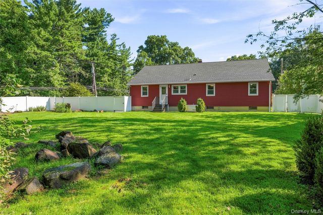 1 Henning Drive, Montrose, NY 10567