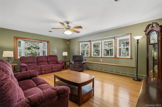 1 Henning Drive, Montrose, NY 10567