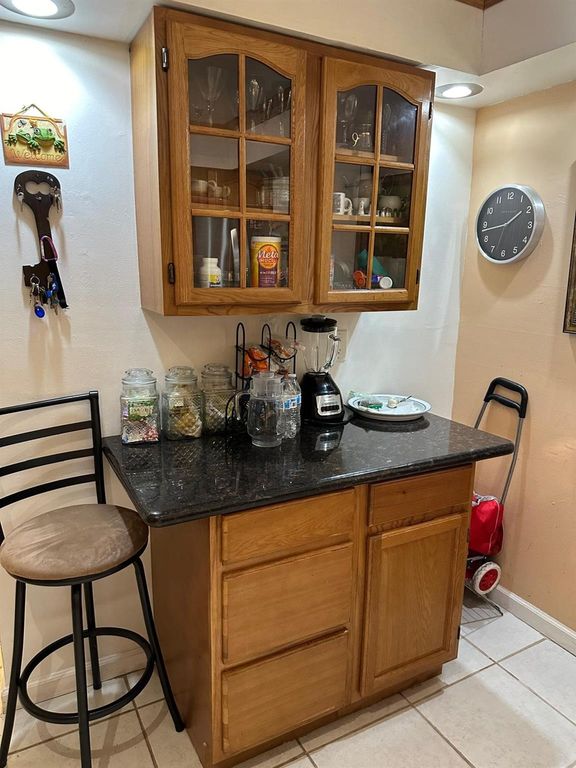 2821 NE N MIAMI BEACH BLVD 3M, North Miami Beach, FL 33160