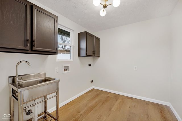 111 Beechmont Drive, Carmel, IN 46032