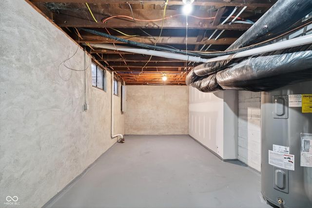 111 Beechmont Drive, Carmel, IN 46032