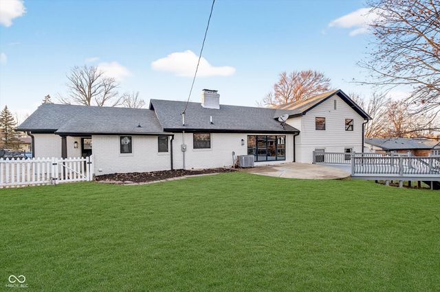 111 Beechmont Drive, Carmel, IN 46032