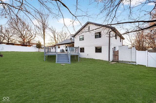 111 Beechmont Drive, Carmel, IN 46032