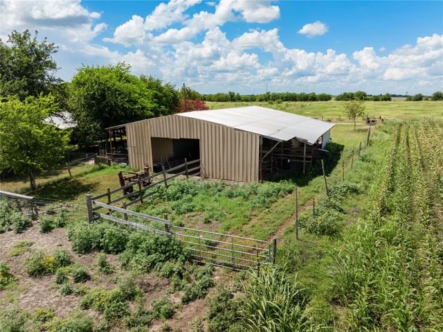 559 Private Road 929 and 501 S. Main St PR, Taylor, TX 76574