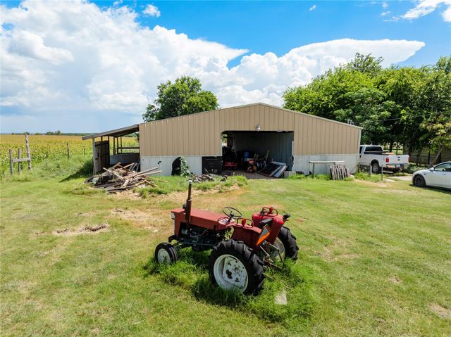 559 Private Road 929 and 501 S. Main St PR, Taylor, TX 76574