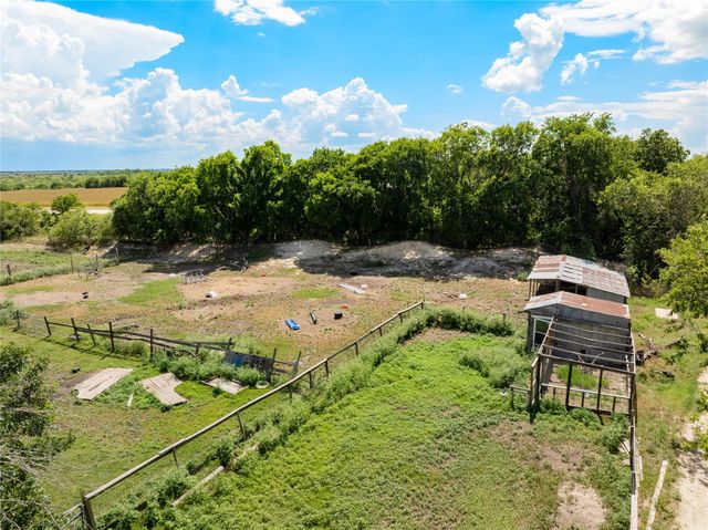 559 Private Road 929 and 501 S. Main St PR, Taylor, TX 76574