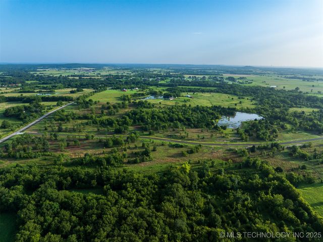 018 W 195th Street S, Mounds, OK 74047