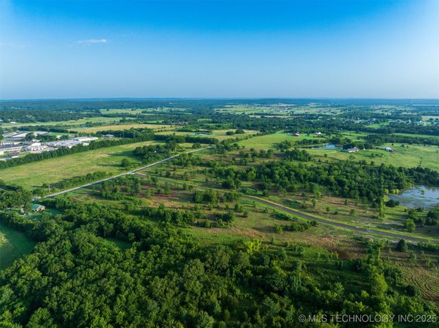 018 W 195th Street S, Mounds, OK 74047