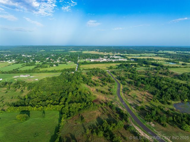 018 W 195th Street S, Mounds, OK 74047