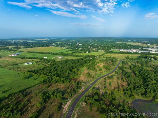 018 W 195th Street S, Mounds, OK 74047