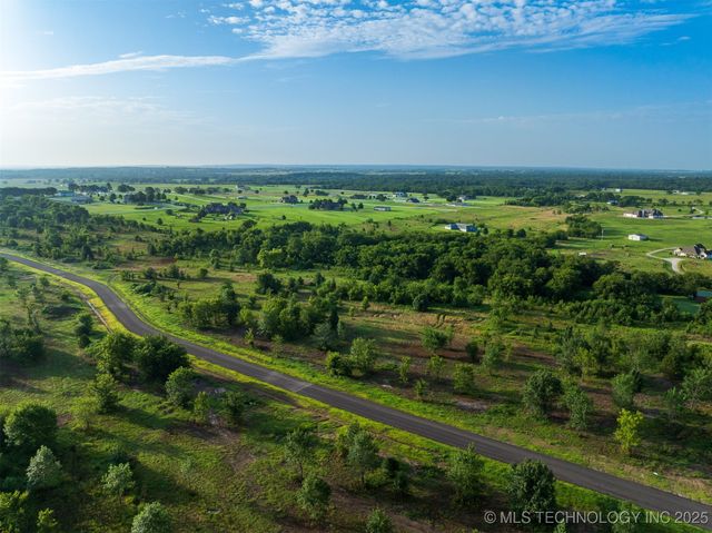 018 W 195th Street S, Mounds, OK 74047