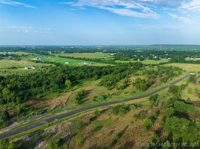 018 W 195th Street S, Mounds, OK 74047