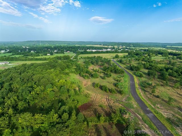 018 W 195th Street S, Mounds, OK 74047