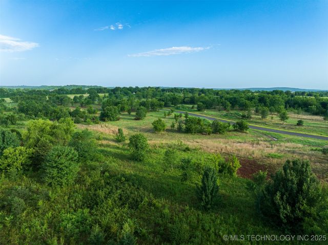 018 W 195th Street S, Mounds, OK 74047