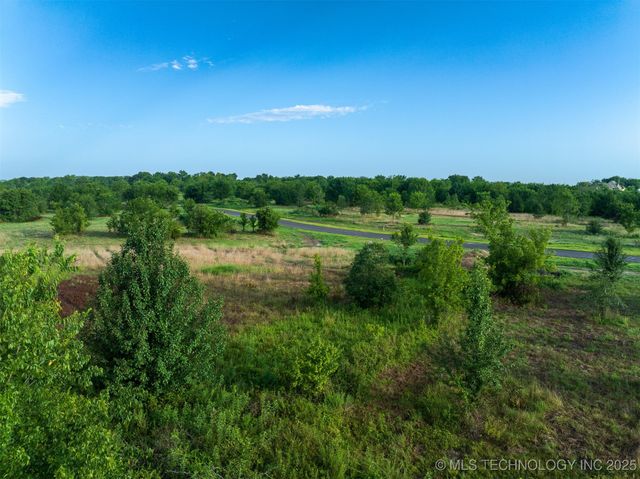 018 W 195th Street S, Mounds, OK 74047