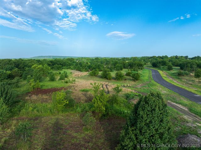 018 W 195th Street S, Mounds, OK 74047