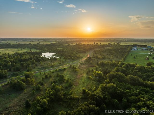 018 W 195th Street S, Mounds, OK 74047