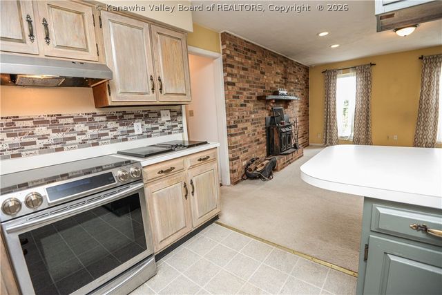 2102 Woodhill Place, St Albans, WV 25177
