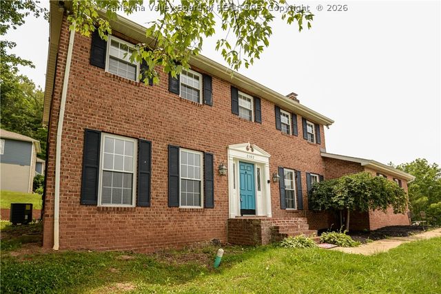 2102 Woodhill Place, St Albans, WV 25177