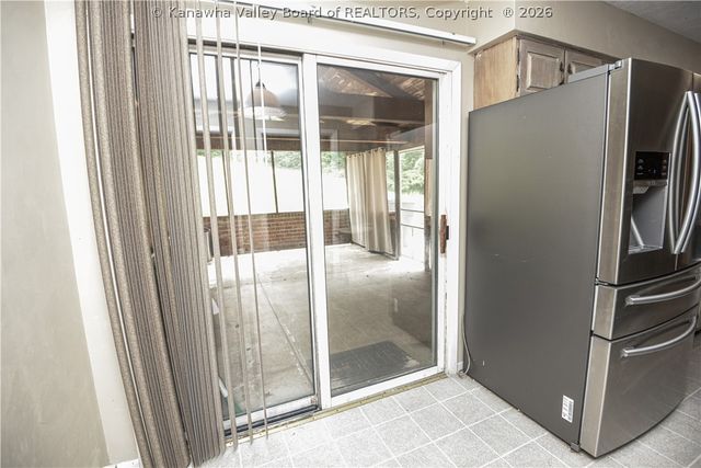 2102 Woodhill Place, St Albans, WV 25177