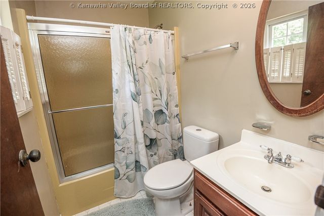 2102 Woodhill Place, St Albans, WV 25177