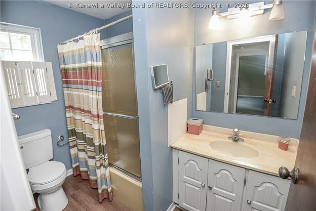 2102 Woodhill Place, St Albans, WV 25177