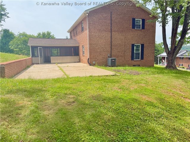 2102 Woodhill Place, St Albans, WV 25177