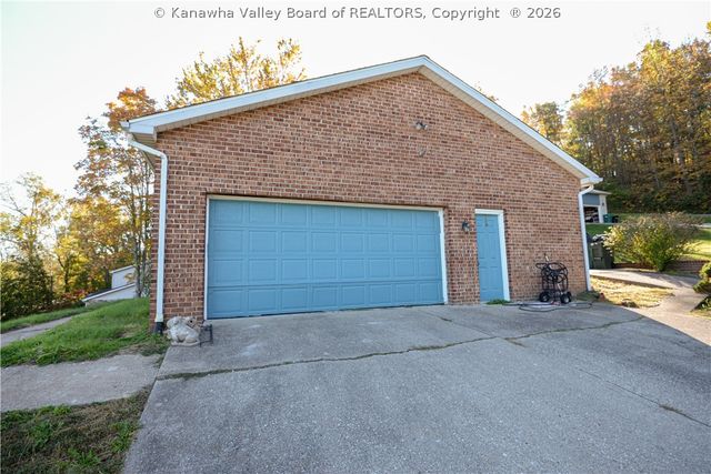 2102 Woodhill Place, St Albans, WV 25177