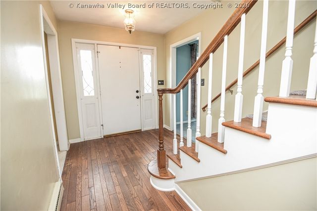 2102 Woodhill Place, St Albans, WV 25177