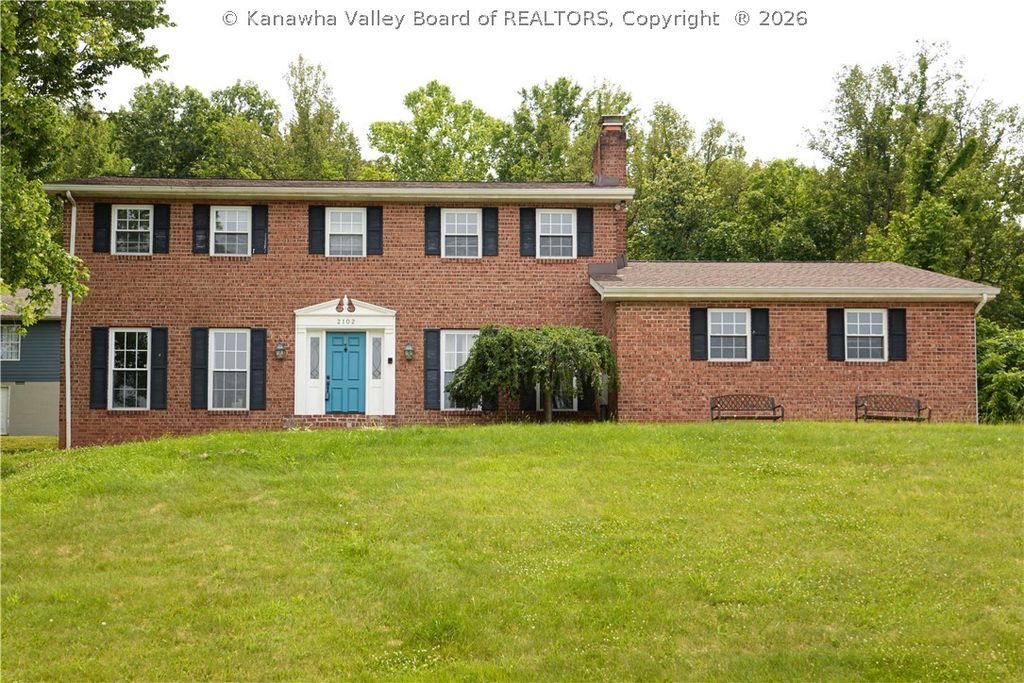 2102 Woodhill Place, St Albans, WV 25177