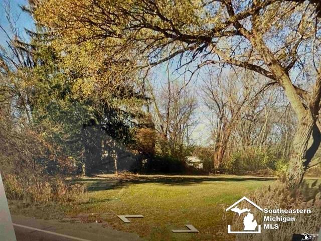 30938 Ecorse Road, Romulus, MI 48174