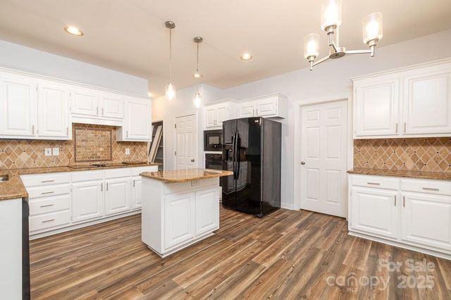 5238 Downing Creek Drive, Charlotte, NC 28269