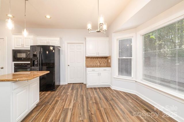 5238 Downing Creek Drive, Charlotte, NC 28269
