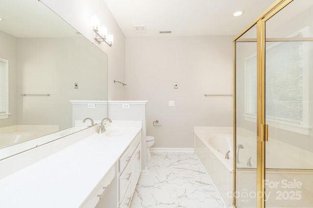 5238 Downing Creek Drive, Charlotte, NC 28269