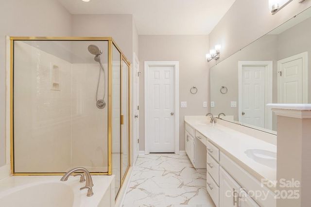 5238 Downing Creek Drive, Charlotte, NC 28269