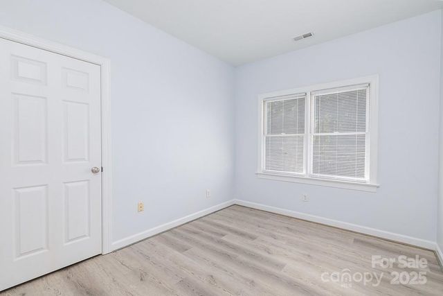 5238 Downing Creek Drive, Charlotte, NC 28269