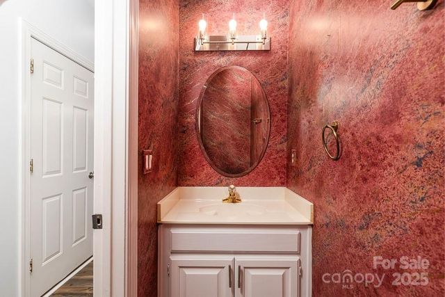 5238 Downing Creek Drive, Charlotte, NC 28269
