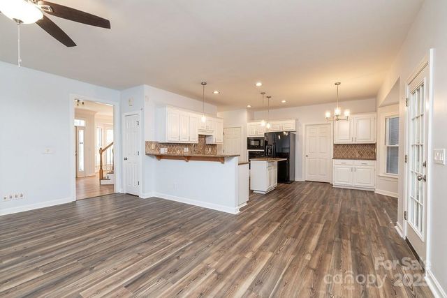 5238 Downing Creek Drive, Charlotte, NC 28269