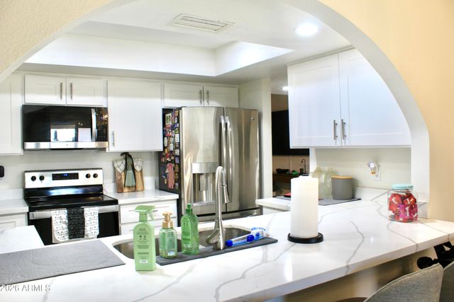 3491 W Desert Hills Drive, Phoenix, AZ 85029