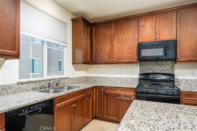 797 Plum Lane, Pomona, CA 91767