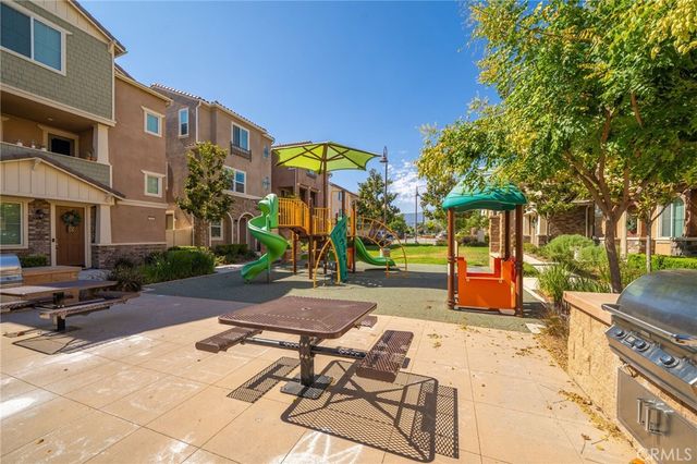 797 Plum Lane, Pomona, CA 91767