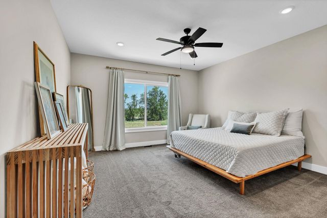 7260 E Pheasant Ridge St, Bel Aire, KS 67226