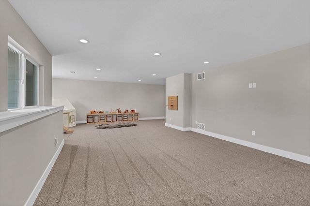 7260 E Pheasant Ridge St, Bel Aire, KS 67226