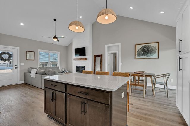 7260 E Pheasant Ridge St, Bel Aire, KS 67226