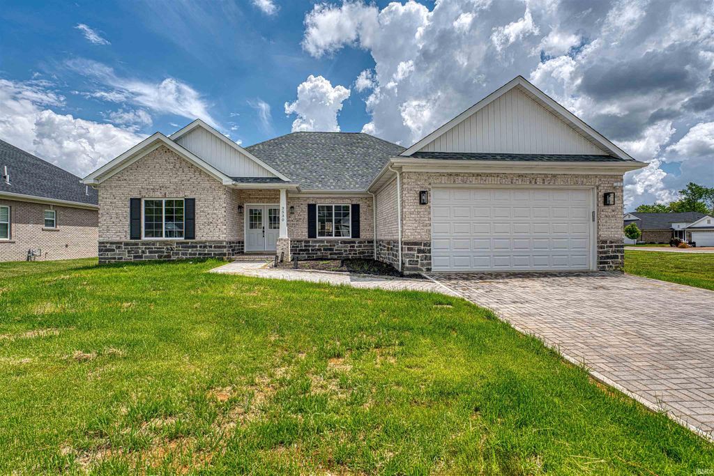 3530 Montgomery Court, Newburgh, IN 47630