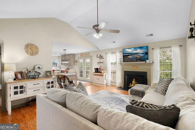 516 Pendley Road SE, Calhoun, GA 30701